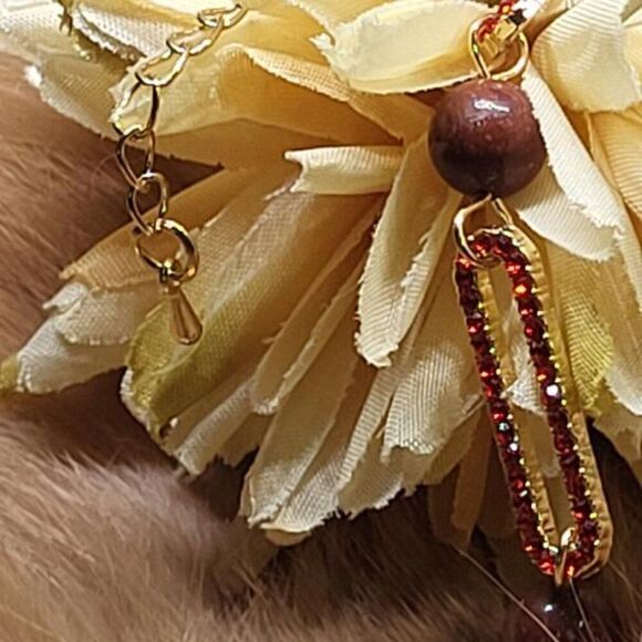 New, Not Worn, Austrian Crystal, Jasper Beaded Paper Clip Brass Bracelet - Picture 4 of 6